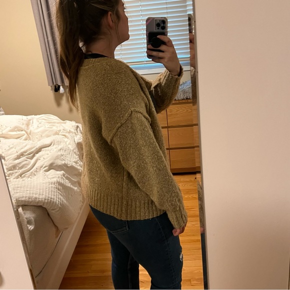 90s Knit Crop Cardigan - Picture 2 of 6